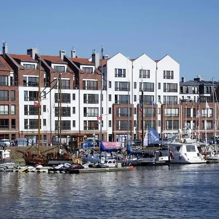 Urbannest Szafarnia 8 *